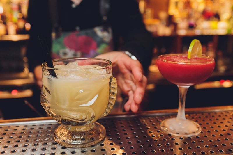 cocktail-yellow@2x