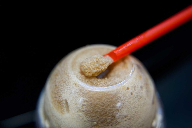 nitro-infused-frozen-beverage-close-up-areal-perspective@2x