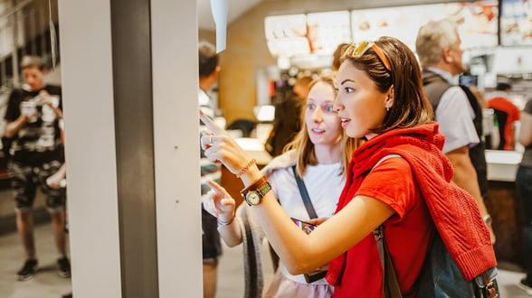 How to Attract More Visitors to Your Quick-Serve Restaurant and Boost Their In-Store Experience