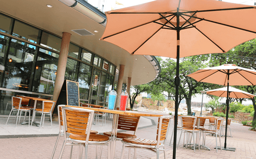 amusement-park-profitability-through-high-frozen-beverage-margins